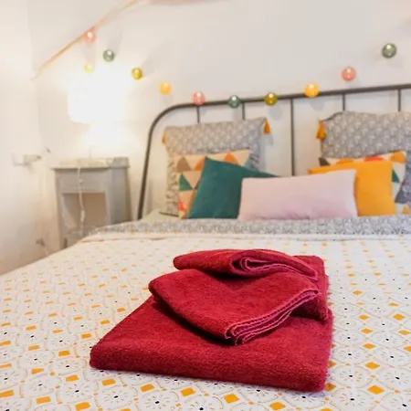 Maisonnette Dans Les Faubourgs De Collioure * Collioure